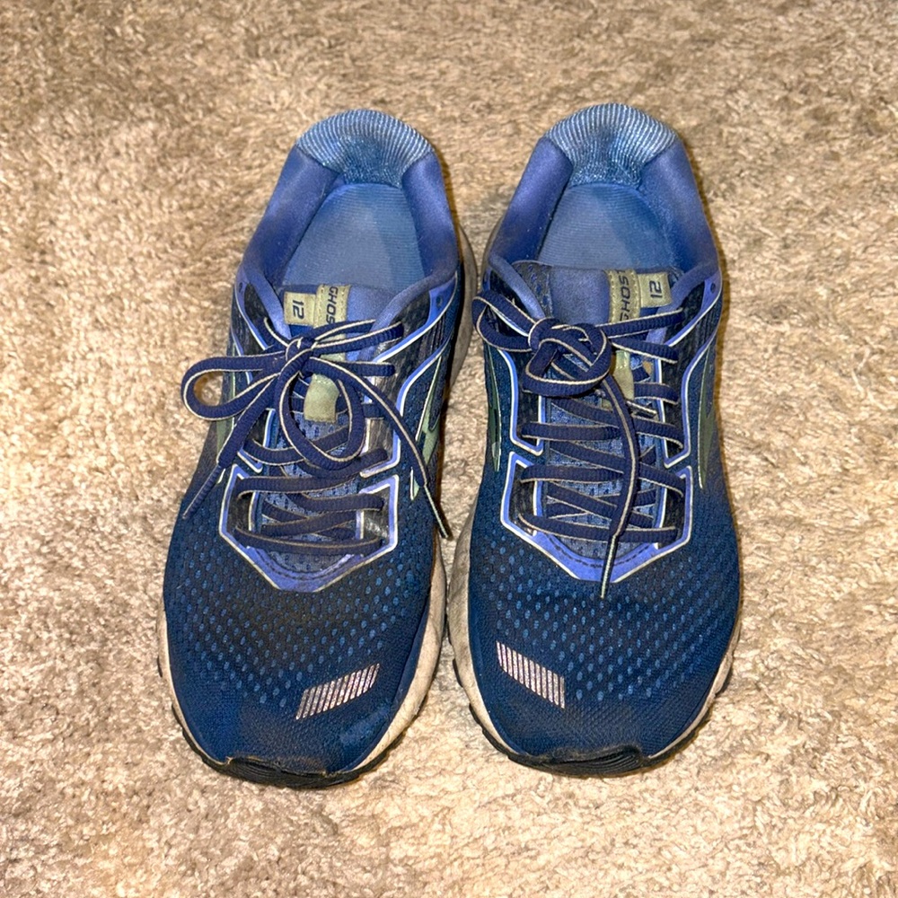 Women’s sneakers